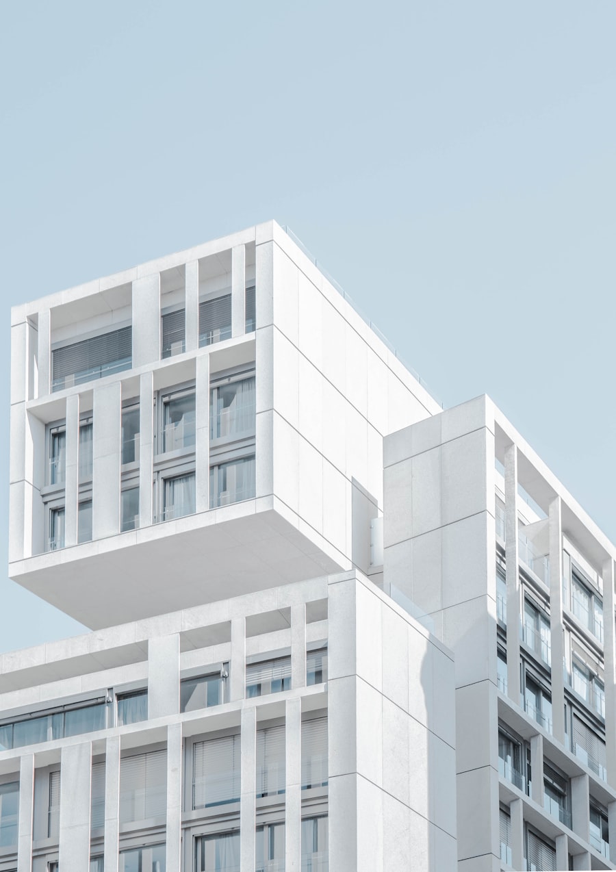 Fachada de edificio corporativo contemporáneo